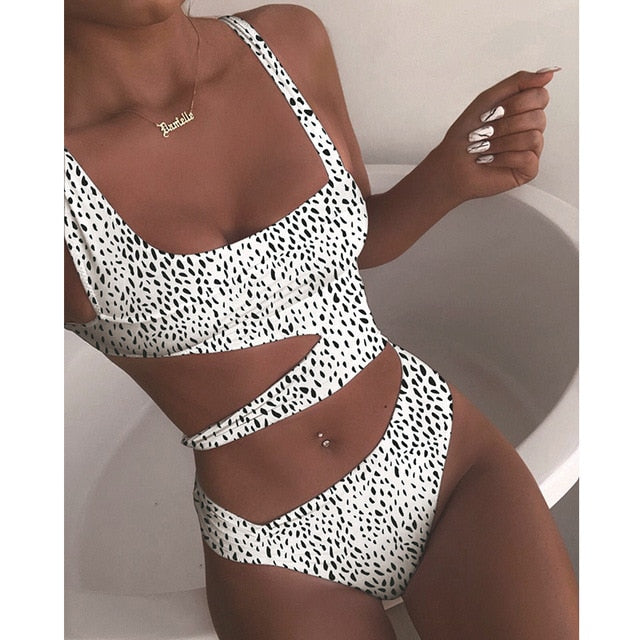 women's suimsuits